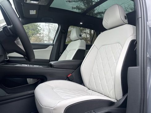 New 2026 Volkswagen Atlas Cross Sport SEL Premium R-Line image 10