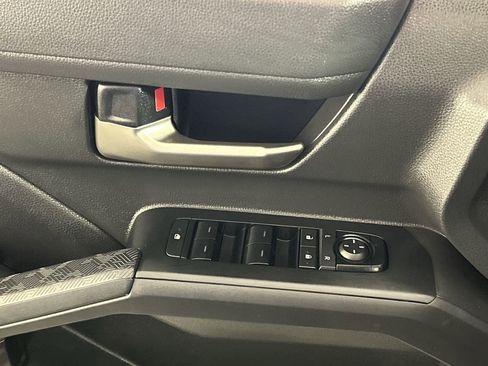 Used 2024 Toyota Tacoma TRD Sport image 19