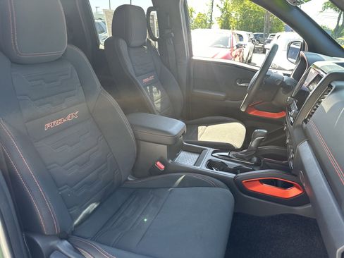 Used 2024 Nissan Frontier PRO-4X w/ Off-Road Protection Package image 13