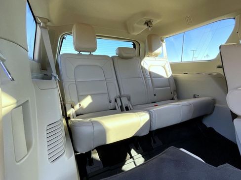 Used 2019 Lincoln Navigator L Reserve image 20
