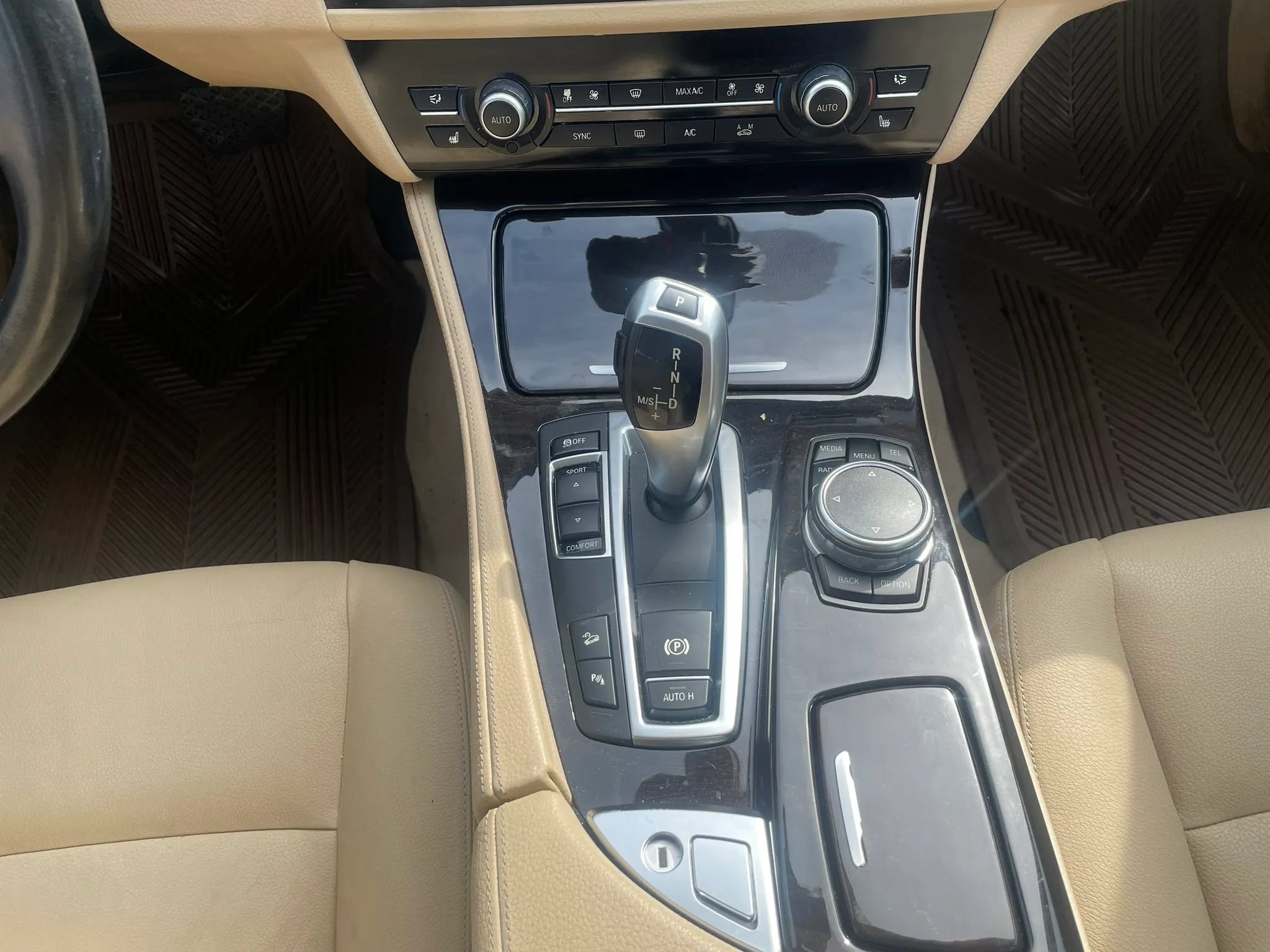 Used 2015 BMW 528i xDrive Sedan AWD/4WD image 13