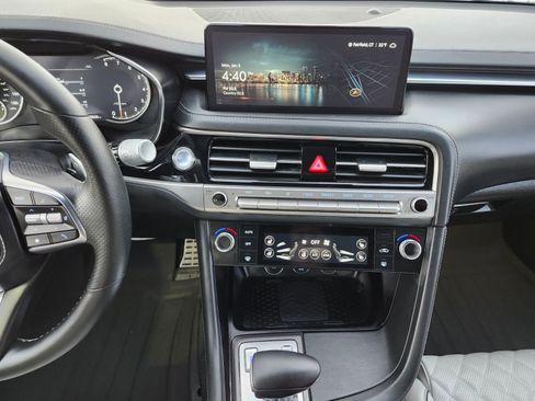 Used 2025 Genesis G70 3.3T Advanced w/ Sport Prestige Package image 14