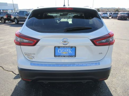 Used 2020 Nissan Rogue Sport SL image 4