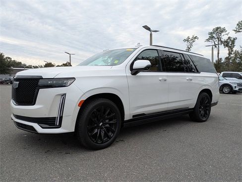 Used 2023 Cadillac Escalade ESV Sport w/ LPO, ONYX Package image 7