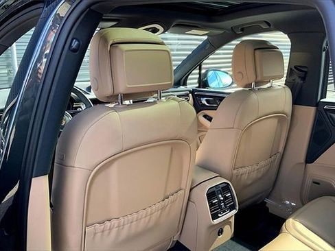 Certified 2026 Porsche Macan image 26