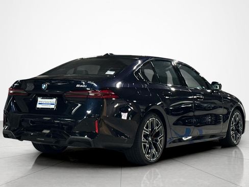 New 2027 BMW 530i xDrive w/ M Sport Package AWD/4WD image 5