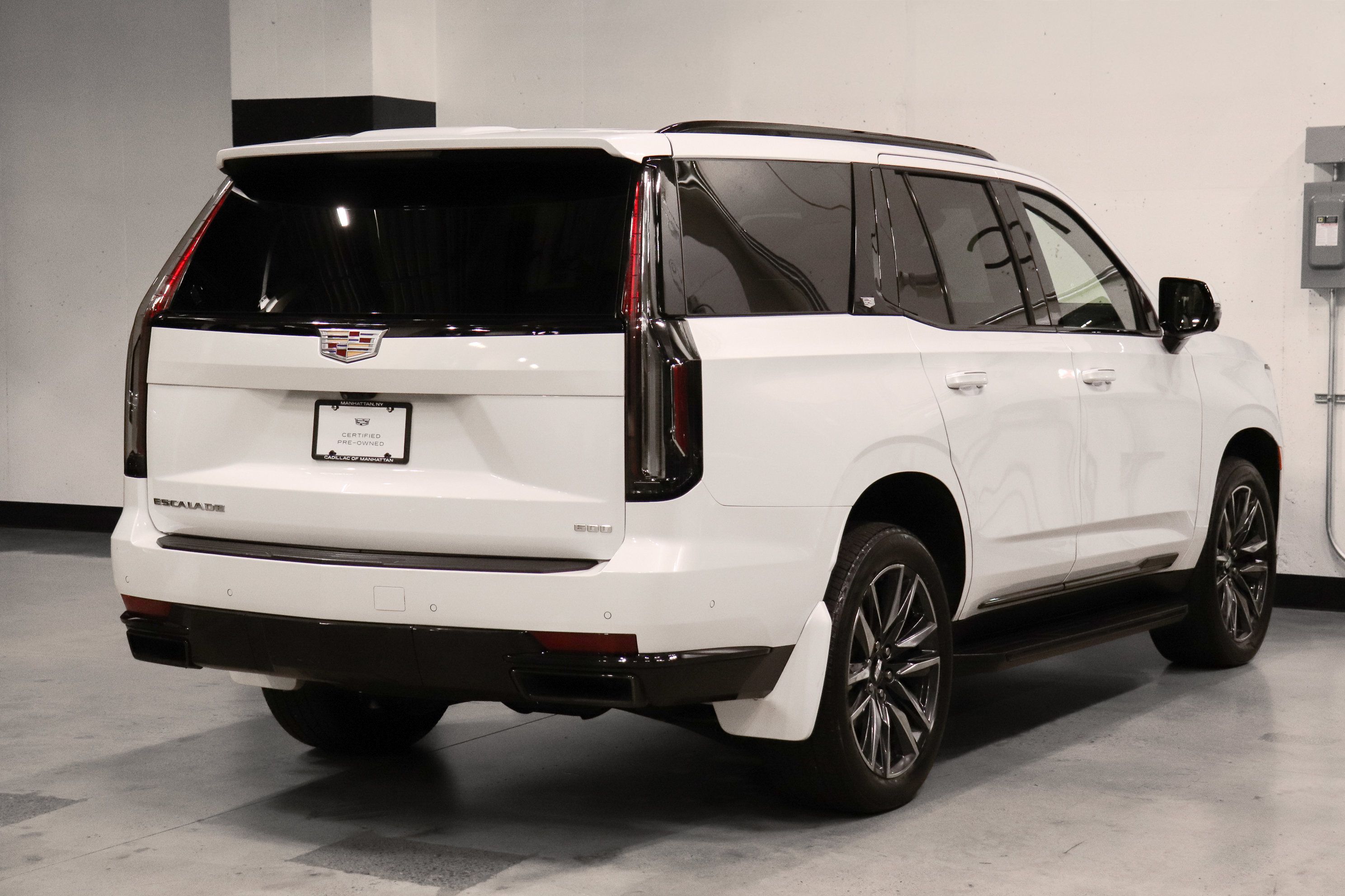 Used 2021 Cadillac Escalade Sport AWD/4WD image 5
