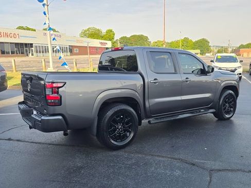 Certified 2023 Nissan Frontier SV w/ Midnight Edition Package RWD image 4