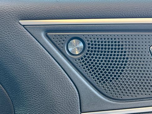 Used 2024 Ford Edge Titanium image 32