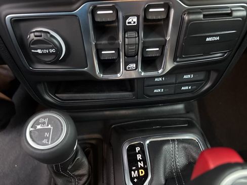 New 2026 Jeep Gladiator Sport AWD/4WD image 28