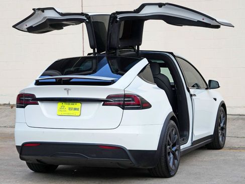 Used 2022 Tesla Model X AWD/4WD image 57