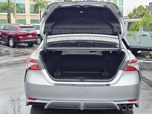 Used 2024 Toyota Camry SE image 7