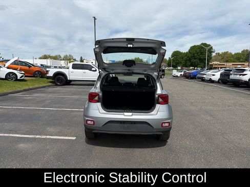 Used 2025 Hyundai Venue SEL FWD image 27