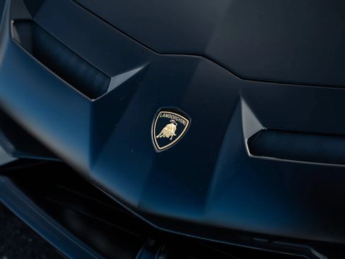 Used 2021 Lamborghini Aventador SVJ AWD/4WD image 33
