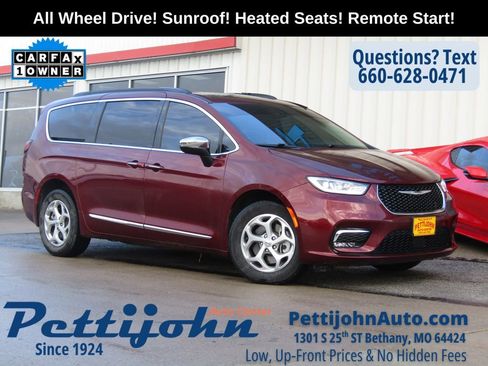 Used 2023 Chrysler Pacifica Limited image 1