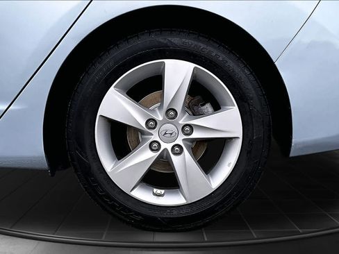 Used 2012 Hyundai Elantra GLS w/ Preferred Pkg 3 FWD image 35