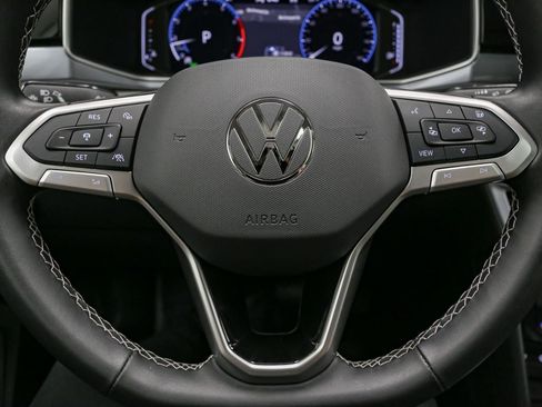 Used 2025 Volkswagen Taos SEL image 34