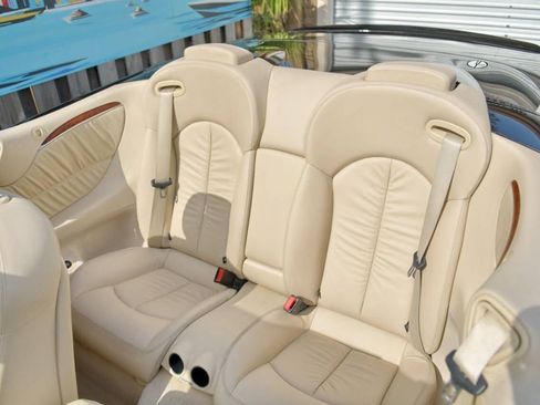 Used 2009 Mercedes-Benz CLK 350 CLK 350 2dr Convertible image 16