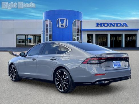 Used 2024 Honda Accord Touring image 4