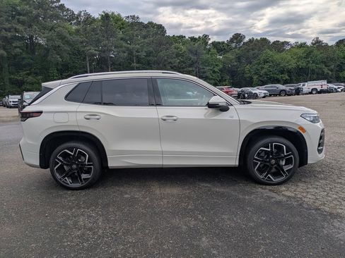 New 2026 Volkswagen Tiguan SEL R-Line AWD/4WD image 3