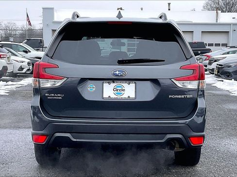 Certified 2022 Subaru Forester Premium image 4