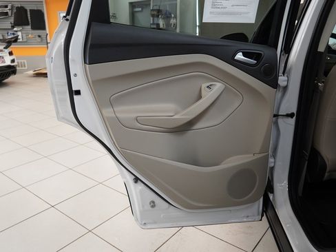 Used 2017 Ford Escape Titanium image 21