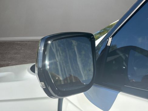 Used 2023 Jeep Grand Cherokee Altitude image 37