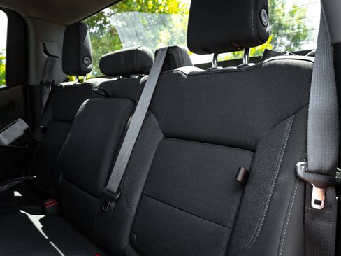 Used 2021 Chevrolet Silverado 1500 LT Trail Boss w/ Bed Protection Package image 29