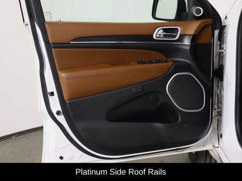 Used 2019 Jeep Grand Cherokee Summit w/ Platinum Series Group AWD/4WD image 19