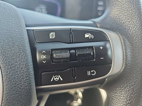 Used 2025 Kia Sportage LX FWD image 30
