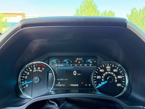 Used 2017 Ford F150 Lariat w/ Equipment Group 502A Luxury AWD/4WD image 31