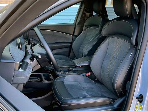 Used 2025 Ford Mustang Mach-E GT image 7