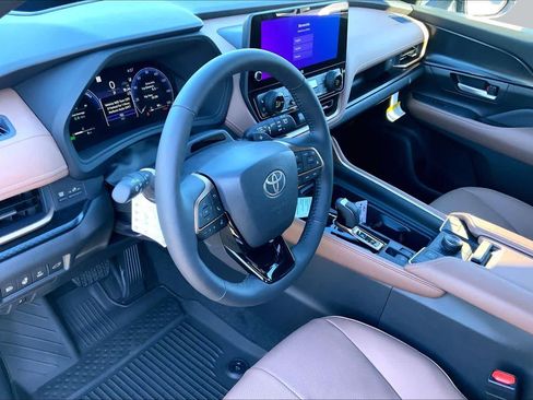 New 2026 Toyota Grand Highlander AWD Hybrid image 8