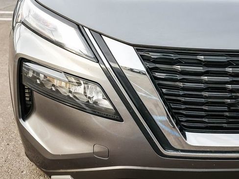 Used 2023 Nissan Rogue S image 10