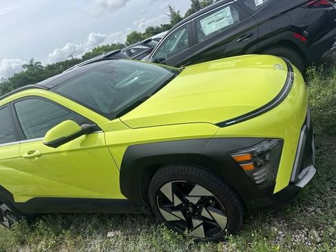 Used 2025 Hyundai Kona Limited FWD image 4