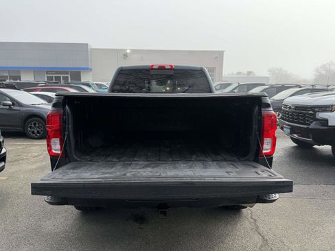 Used 2018 Chevrolet Silverado 1500 High Country image 10