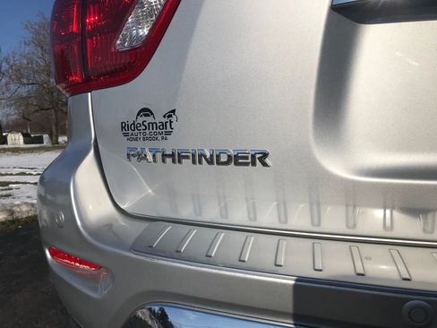 Used 2020 Nissan Pathfinder S image 39