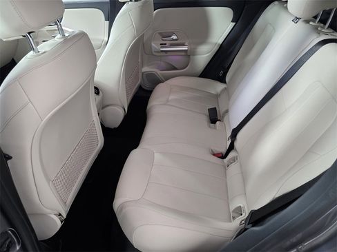 Certified 2025 Mercedes-Benz GLA 250 image 15