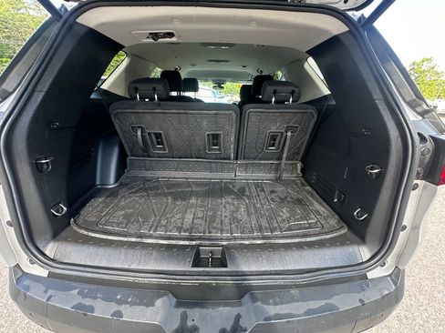 Used 2021 Chevrolet Traverse LT w/ LPO, Floor Liner Package AWD/4WD image 17