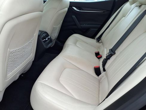 Used 2014 Maserati Ghibli Base image 15