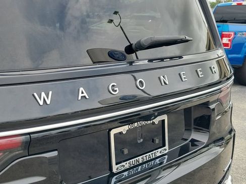 Used 2024 Jeep Wagoneer Series II w/ Flexible Seating Group RWD image 7