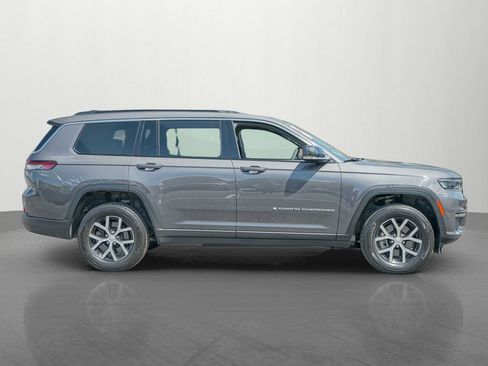 Used 2024 Jeep Grand Cherokee L Limited AWD/4WD image 8