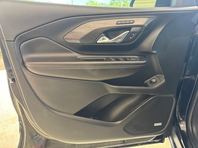 Used 2021 GMC Terrain SLT w/ Infotainment Package II AWD/4WD image 11