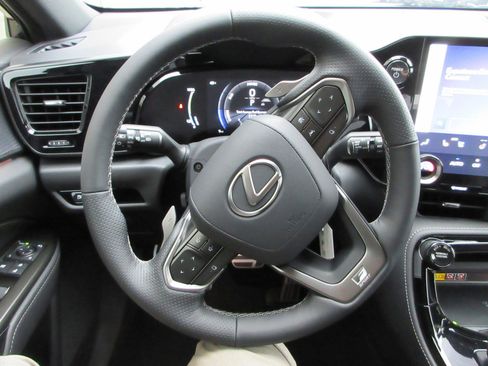 New 2026 Lexus NX 450h+ F Sport image 33