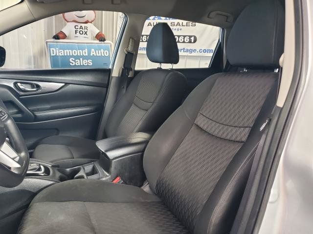 Used 2018 Nissan Rogue S AWD/4WD image 13