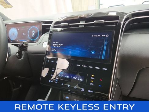 Used 2023 Hyundai Santa Cruz SEL Premium AWD/4WD image 15