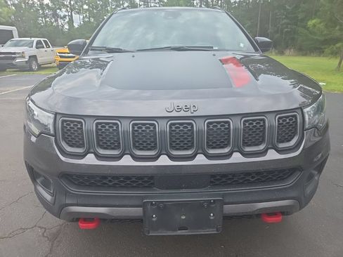 Used 2024 Jeep Compass Trailhawk AWD/4WD image 9
