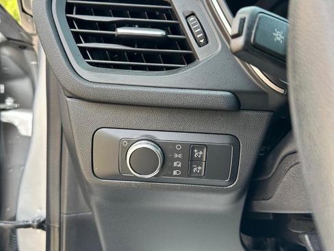 Used 2020 Ford Escape SE FWD image 16