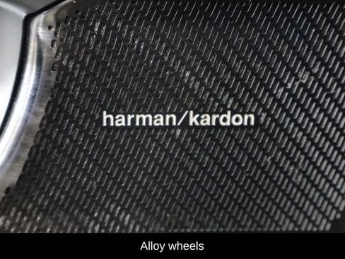 Used 2022 Volvo XC40 P8 Recharge Ultimate AWD/4WD image 15