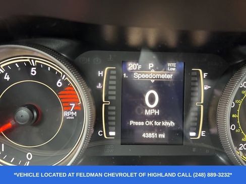 Used 2018 Jeep Cherokee Latitude w/ Cold Weather Group image 9